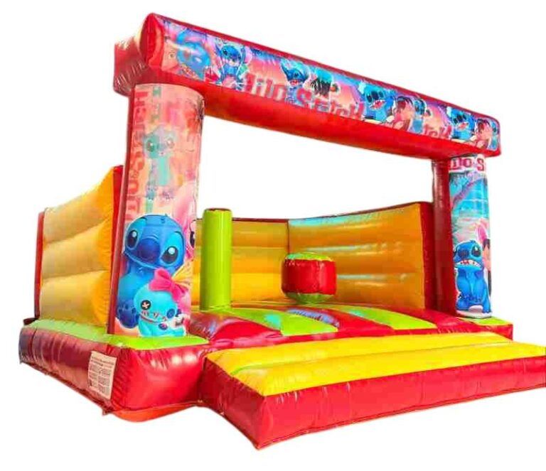 Castillo hinchable Lilo y Stitch 4x4: zona de salto y entrada